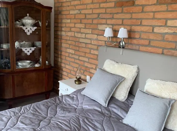 Lena バラトネデリッチ